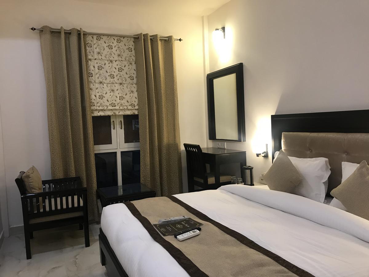 Hotel Bahia Heights Bathinda Exterior photo